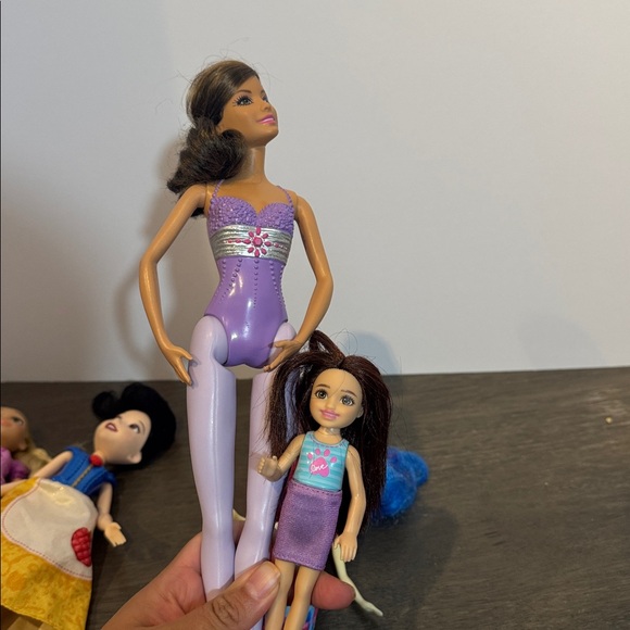 Princess dolls Barbie’s and more lot of 6 different brands - Picture 3 of 4